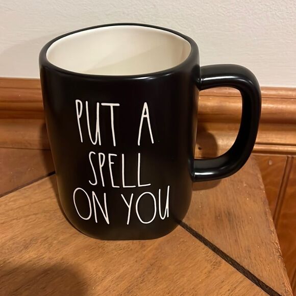 New Rae Dunn Halloween mug - Picture 1 of 1